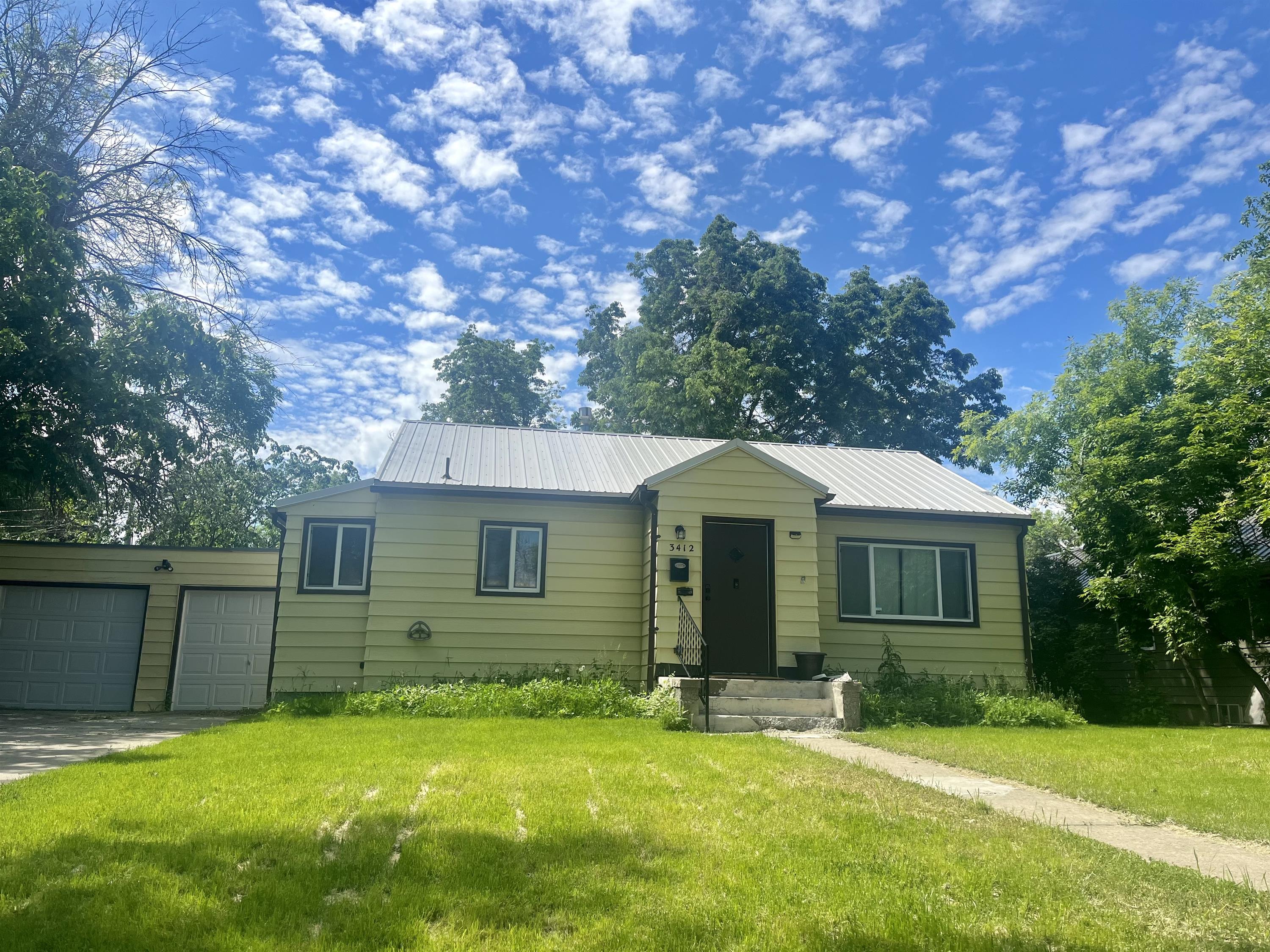 Property main image